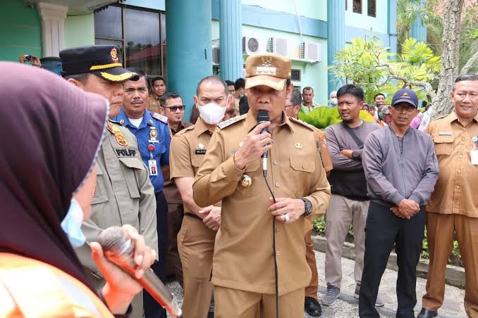 Tertibkan THL Kebersihan, Pj Walikota Pekanbaru Muflihun Sidak